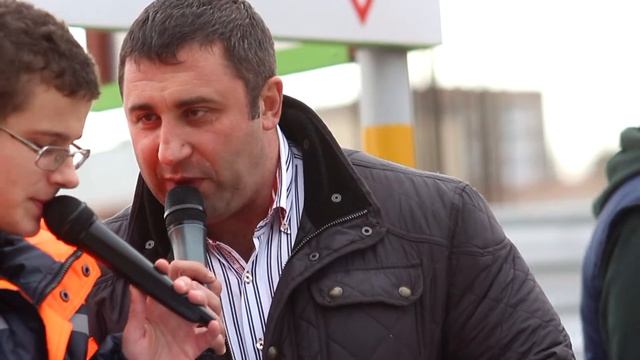 Про то, как Вячеслав Максюта бревно пилил