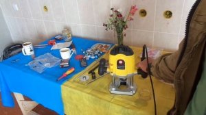 Фрезер ручной Калибр ФЭ -1700/12М+.Обзор недорогого инструмента.