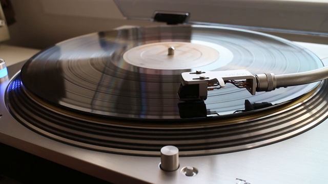 Carpenters - Please Mr Postman (1975 HQ Vinyl Rip) - Technics 1200G  Audio Technica ART9.mp4