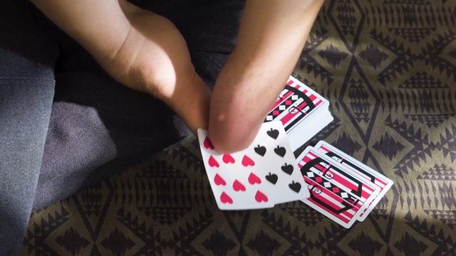 Red, Black, Red, Black Card Magic Trick | SLIGHT OF HAND | Mahdi The Magician смотреть онлайн
