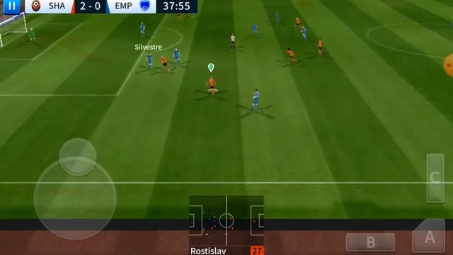 Как легко заработать пенальти или свободный удар в игре Dream League Soccer