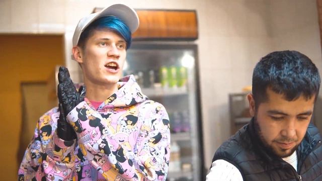 24 ЧАСА РАБОТАЮ В ШАУРМЕЧНОЙ! УГОЩАЮ ДРУЗЕЙ?