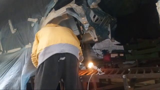 Toyota Urban Cruiser 2009 Tank & rear Axle Refitting смотреть онлайн