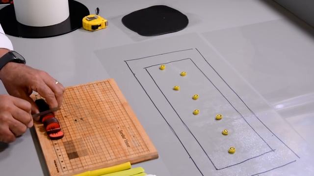 Yeners Sliced Fondant Pattern Technique - POPPIES | Yeners Cake Tips with Serdar Yener смотреть онлайн