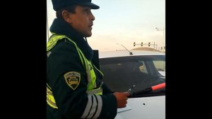 Уз ГАИ. Сотрудник ДПС без документов.