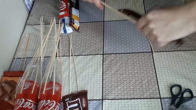 DIY.СЛАДКИЙ БУКЕТ ИЗ КОНФЕТ И КОКА КОЛЫ СВОИМИ РУКАМИ!
