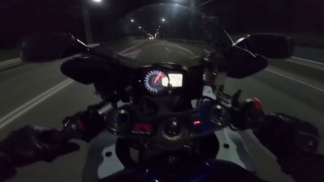 ЗАРУБА GSX-R 1000 K7 vs ZX-10R Ninja 04 (перезалив) смотреть онлайн