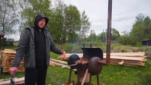 Как приготовить сочную курочку на углях. Цыпленок табака на мангале.