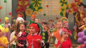 "Соберем букет из листьев" сл. и муз.Ксения Блюм