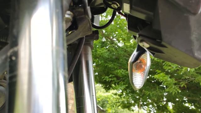 Bajaj Pulsar NS200 Замена сигнала поворота.