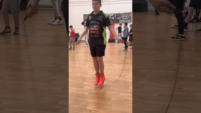 Finally nailing my crossovers - skipping / jump rope ?