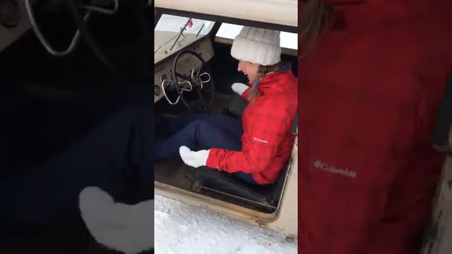 «Мини Купер» на 8 марта смотреть онлайн