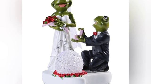 У жабы третий подход выйти замуж! Держим кулаки и выбираем обручальное кольцо Лёхе. смотреть онлайн