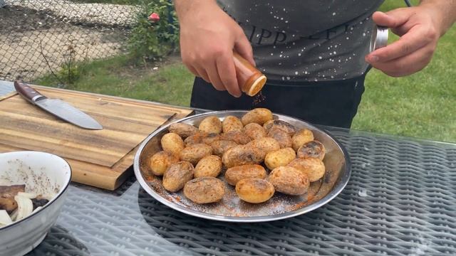 КОРЕЙКА НА САДЖЕ, СЪЕДАЮТ ТАК БЫСТРО,ЧТО НЕ УСПЕВАЕТ ОСТЫТЬ!!! САДЖ-КЕБАБ смотреть онлайн