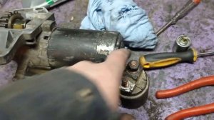 Щеточный узел и втягивающее на стартер от Mazda MPV 2.5L.