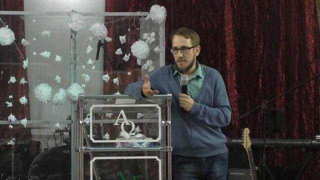 Духовная Борьба. Проповедует пастор Владимир Пахомов.