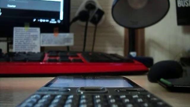 Деньги сразу - Судебный пристав часть 2 (пердак разорвало) смотреть онлайн