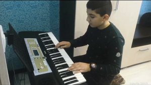 Ays mehqi asharum на синтезаторе YAMAHA PSR-R200