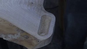 Разделочная доска с живым краем.Из массива ясеня. Своими руками.