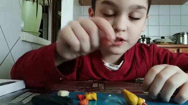 Ліпимо качку з пластиліну
