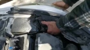 Хундай Элантра 15г.в. замена ламп в фарах.