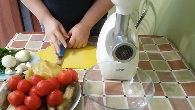 Икра баклажанная. Сырая, полезная и супер вкусная. смотреть онлайн