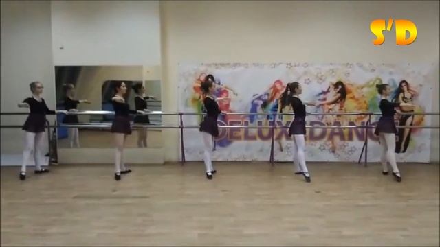 Батман тандю жете. Классический станок