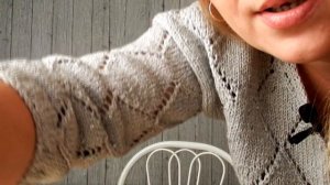 В НАУШНИКАХ! ASMR. Поглажу тебя по голове, расчешу волосы. 10 минут в моих нежных руках.