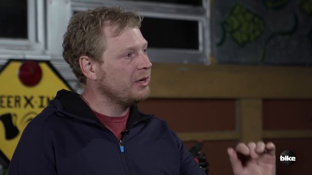 Pivot Mach 5.5 Review - 2018 Bible of Bike Tests смотреть онлайн