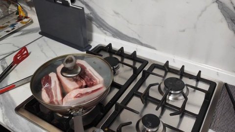 самый простой рецепт Грудинка в пиве #вкусныйрецепт #оченьвкусно #грудинкавпиве