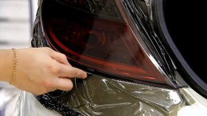 Дом Плёнок. Тонирование задних фонарей автомобиля.