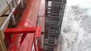 "Приразломная", шторм, сорванный трап.