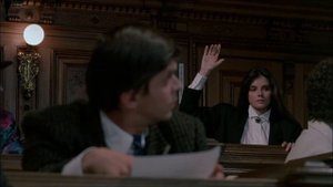 Джеки Чан торгуется на аукционе из фильма Доспехи бога