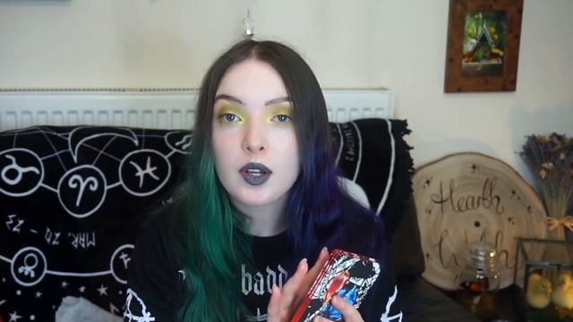 The Living Altar Oracle Deck║First Reaction & Walkthrough смотреть онлайн