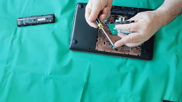 Установить ssd в ноутбук HP Pavilion 17 e011 | в ноутбук hp pavilion SSD смотреть онлайн