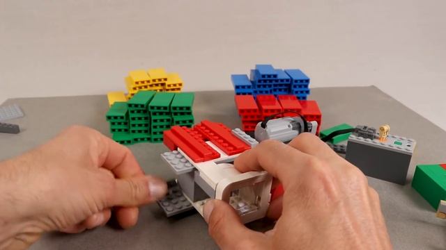 Making a LEGO Domino Machine смотреть онлайн