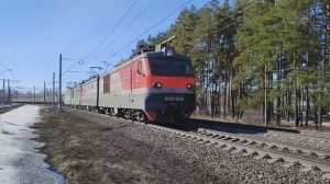 Система электровозов ВЛ10К с грузовым поездом