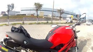 Ducati Monster 696 lookthrough + Akrapovic Sound