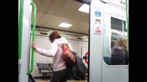 London Underground: Doors Opening & Closing