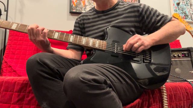 2017 Squier Vintage Modified Baritone Jazzmaster Blackout Black 30” Scale смотреть онлайн