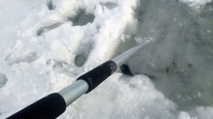 Финская ручная пила по очень толстому льду  Тест, отзыв, как пилить