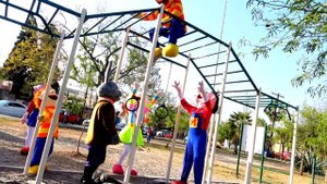 Beto tiene miedo en el Parque - Bely y Beto
