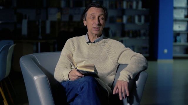 Анна Ахматова "Если бы все кто помощи душевной..." смотреть онлайн