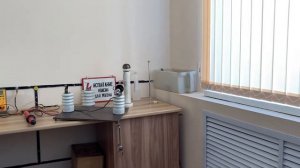 Высоковольтные испытания указателя высокого напряжения