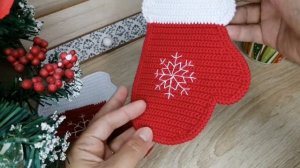Сапожок и рукавичка. Вязаные прихватки