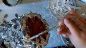 Декорированное кашпо из камней своими руками