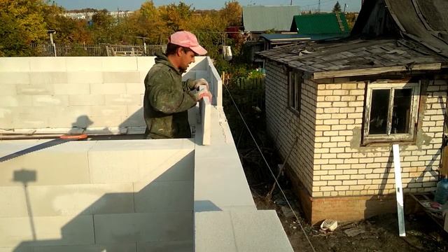 Отдираю газобетон на клей-пене. Что стало с блоком. смотреть онлайн