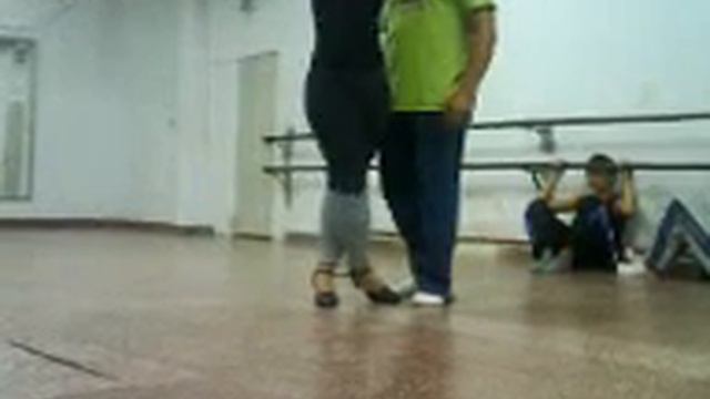 Tremendo tango con ale смотреть онлайн