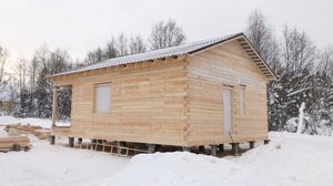 Одноэтажный дом из бруса 8 на 10 от Центра Домостроения. Проект, планировка и обзор деревянного дома