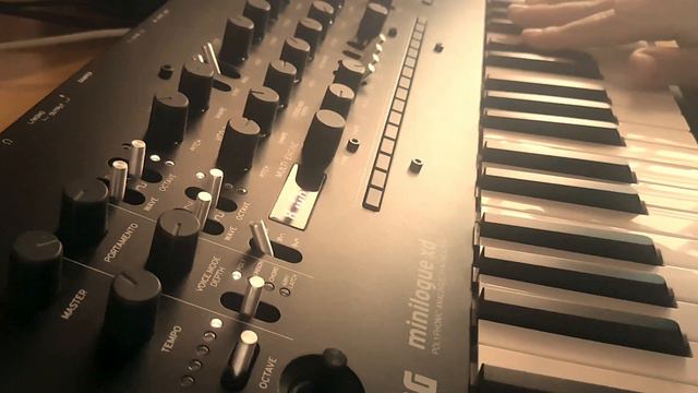 #Jamuary2020 - Day 04 - Korg Minilogue XD + LogLooper смотреть онлайн